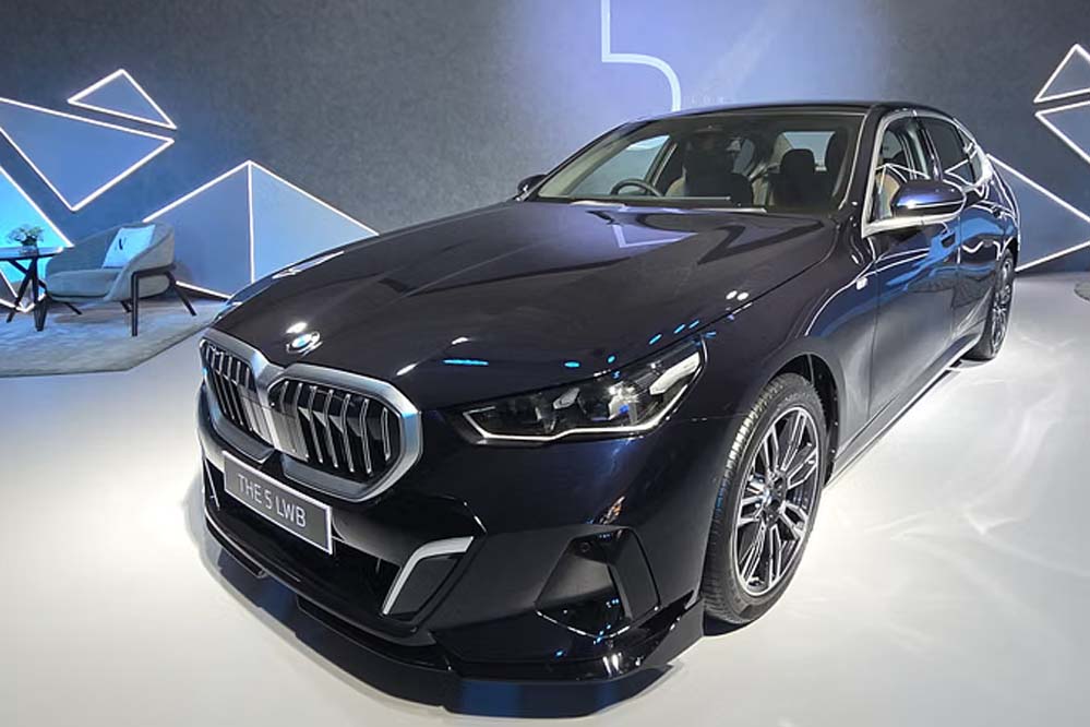 BMW की 2025 में तगड़ी शुरुआत, नौ महीने में बिकीं 11,978 कारें, 13% की ग्रोथ दर्ज BMW की 2025 में तगड़ी शुरुआत, नौ महीने में बिकीं 11,978 कारें, 13% की ग्रोथ दर्ज