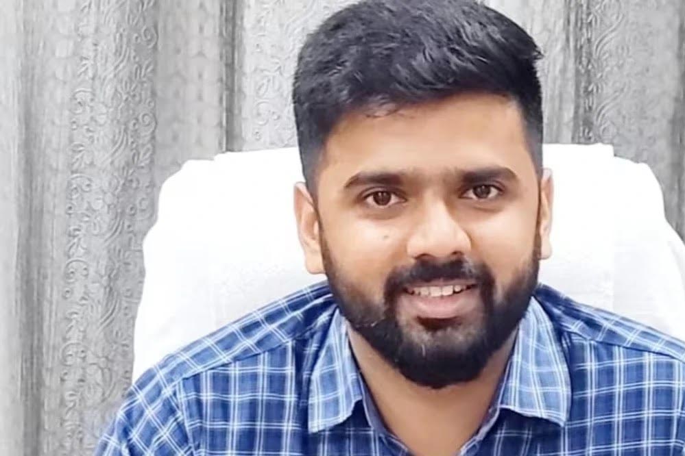 IAS नागार्जुन गौड़ा पर सवाल, ₹51 करोड़ का जुर्माना घटा ₹4 हजार, अब खरीदी 8 करोड़ की ज़मीन IAS नागार्जुन गौड़ा पर सवाल, ₹51 करोड़ का जुर्माना घटा ₹4 हजार, अब खरीदी 8 करोड़ की ज़मीन