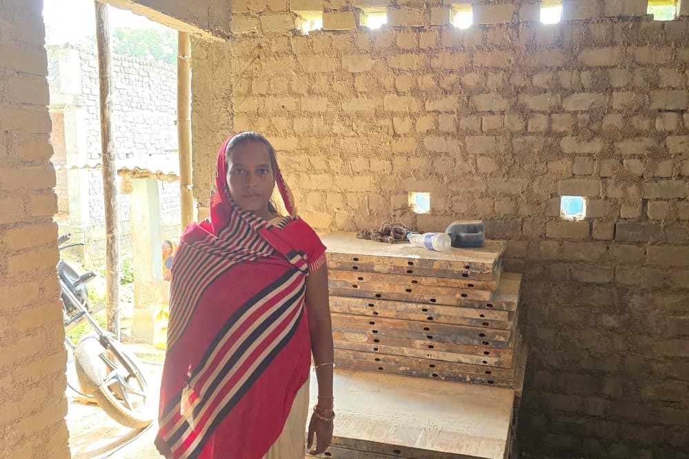 रायपुर : लखपति दीदी बनकर श्रीमती श्यामा सिंह आत्मनिर्भरता बनी मिसाल