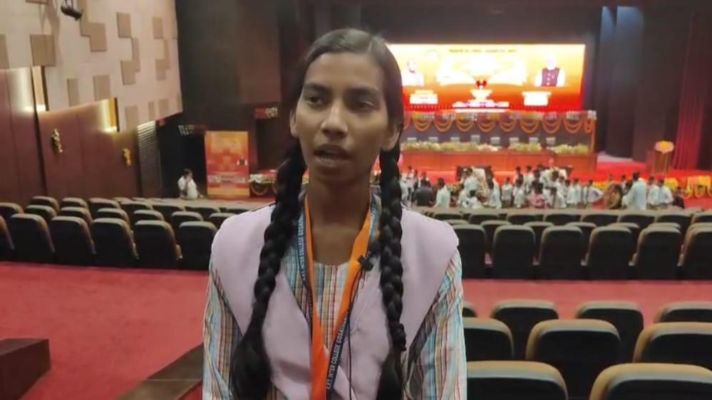 अब मुझे अपनी पढ़ाई जारी रखने के लिए परिवार पर आश्रित नहीं होना पड़ता: वर्तिका रावत