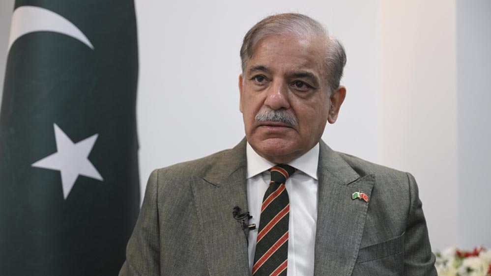 PAK-अफगान सीजफायर के चंद घंटे बाकी, खैबर पख्तूनख्वा के CM के रुख से शहबाज शरीफ की मुश्किलें बढ़ीं PAK-अफगान सीजफायर के चंद घंटे बाकी, खैबर पख्तूनख्वा के CM के रुख से शहबाज शरीफ की मुश्किलें बढ़ीं