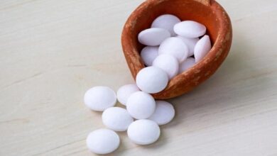 पूजा में इस्तेमाल होने वाला कपूर किस पौधे से बनता है? जानें आग पकड़ने का साइंटिफिक राज पूजा में इस्तेमाल होने वाला कपूर किस पौधे से बनता है? जानें आग पकड़ने का साइंटिफिक राज