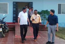 रायपुर : आड़ावाल नक्सल पुनर्वास केंद्र नवां बाट में आत्मसमर्पित माओवादियों को मिल रहा आजीविका प्रशिक्षण