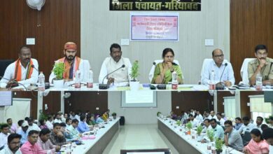 रायपुर : सांसद श्रीमती रूपकुमारी चौधरी की अध्यक्षता में दिशा की बैठक संपन्न