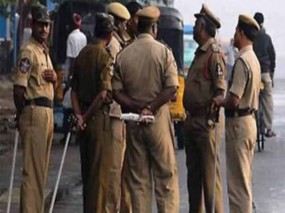 पटना  में दुर्गा पूजा और विजयादशमी पर सुरक्षा पुख्ता, 51 इमरजेंसी कॉल बॉक्स लगाए गए