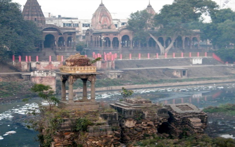 कान्ह नदी की सफाई पर 250 करोड़ का निवेश, सिंहस्थ से पहले पानी साफ करना बड़ी चुनौती कान्ह नदी की सफाई पर 250 करोड़ का निवेश, सिंहस्थ से पहले पानी साफ करना बड़ी चुनौती