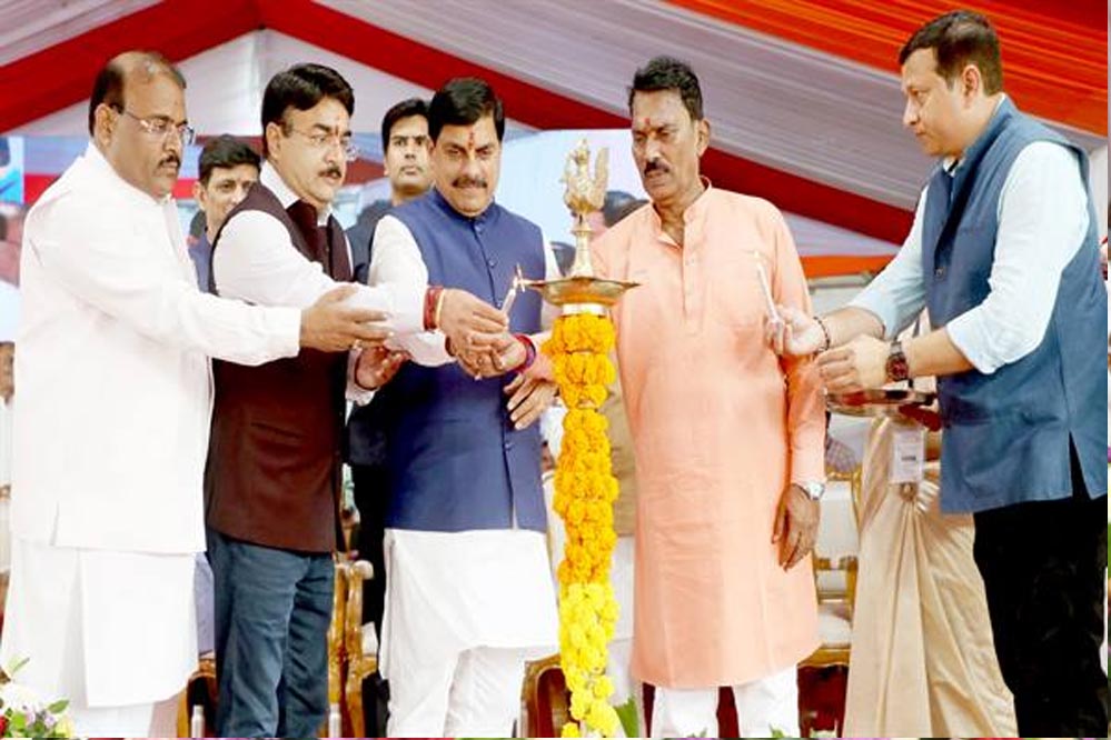 जनता के स्वास्थ्य और जीवन रक्षा के लिए हम प्रतिबद्ध : मुख्यमंत्री डॉ. यादव जनता के स्वास्थ्य और जीवन रक्षा के लिए हम प्रतिबद्ध : मुख्यमंत्री डॉ. यादव