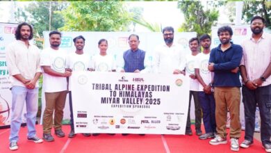 रायपुर : जशपुर के युवाओं ने छुआ हिमालय की ऊंचाइयों को: 5350 मीटर की ऊंचाई पर ट्रैकिंग, रॉक क्लाइंबिंग और आइस क्लाइंबिंग का अद्भुत अनुभव मुख्यमंत्री विष्णुदेव साय रायपुर : जशपुर के युवाओं ने छुआ हिमालय की ऊंचाइयों को: 5350 मीटर की ऊंचाई पर ट्रैकिंग, रॉक क्लाइंबिंग और आइस क्लाइंबिंग का अद्भुत अनुभव मुख्यमंत्री विष्णुदेव साय