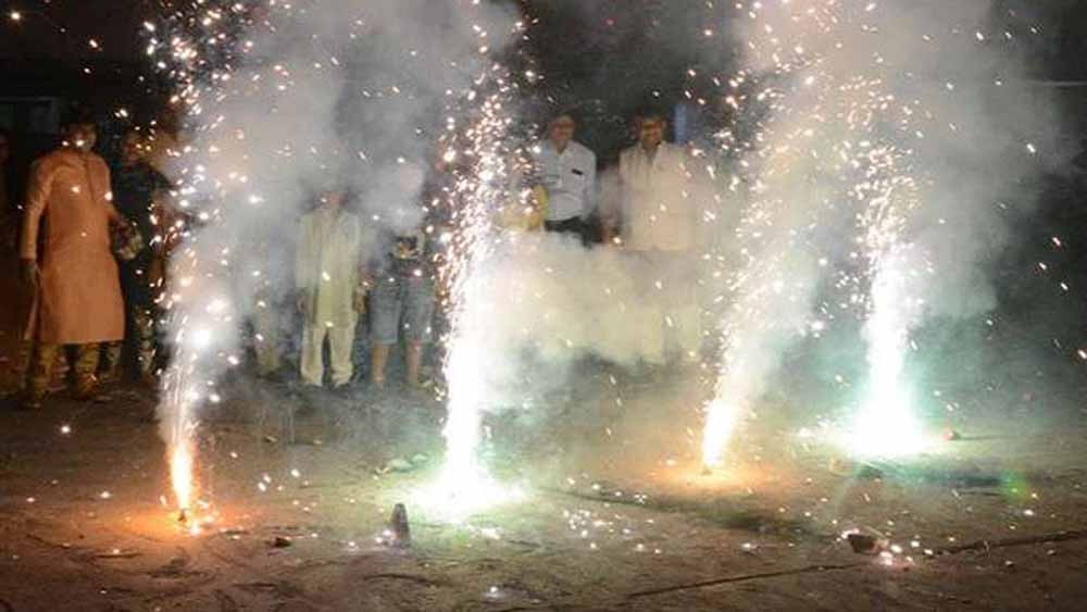 दीपावली की रात बारूद ने घोला जहर: ग्वालियर-जबलपुर देश के सबसे प्रदूषित शहर बने दीपावली की रात बारूद ने घोला जहर: ग्वालियर-जबलपुर देश के सबसे प्रदूषित शहर बने