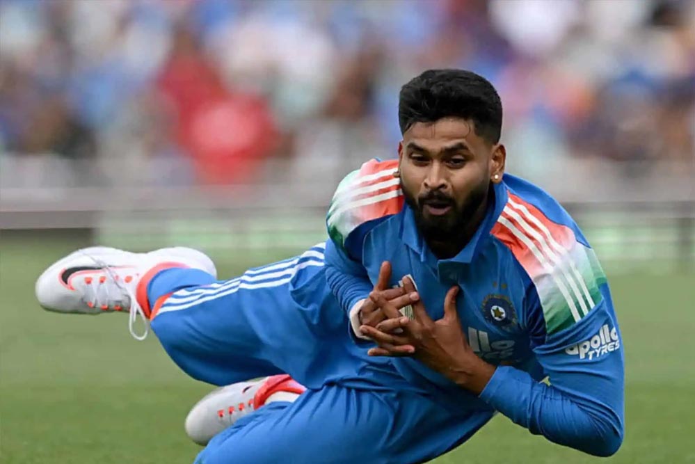 टीम इंडिया को बड़ा झटका: श्रेयस अय्यर दो महीने तक होंगे बाहर, साउथ अफ्रीका के खिलाफ वनडे सीरीज में नहीं खेलेंगे