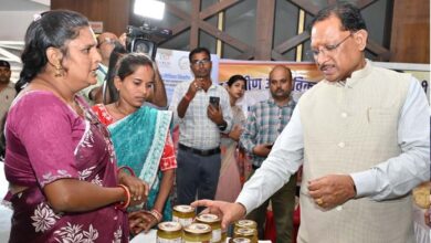 छत्तीसगढ़ की दीदियां बनीं आत्मनिर्भरता की ब्रांड एंबेसडर : लखपति दीदियों की सफलता हजारों महिलाओं के लिए बनेगी प्रेरणा – मुख्यमंत्री  साय छत्तीसगढ़ की दीदियां बनीं आत्मनिर्भरता की ब्रांड एंबेसडर : लखपति दीदियों की सफलता हजारों महिलाओं के लिए बनेगी प्रेरणा – मुख्यमंत्री  साय
