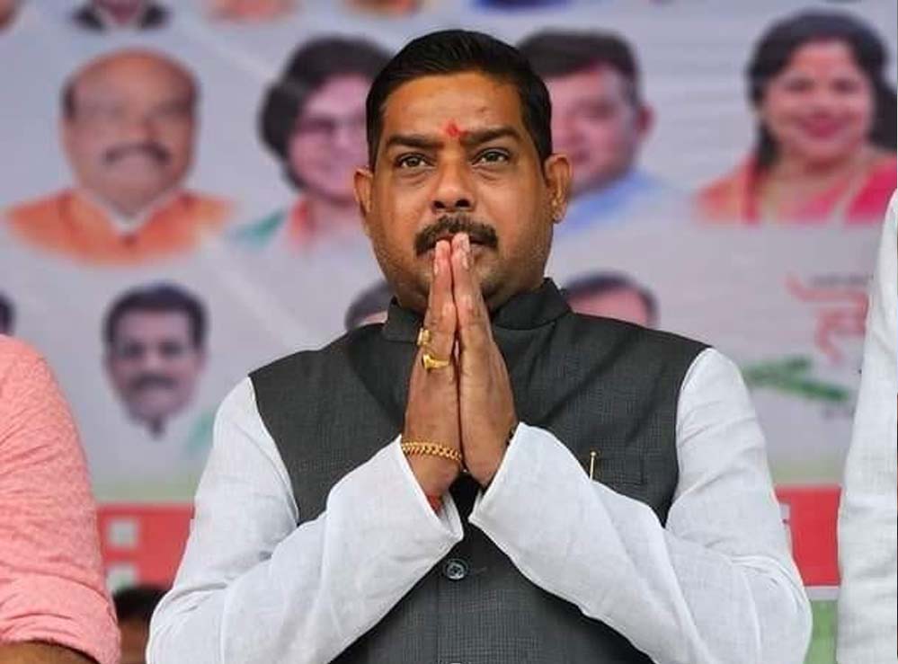 कांग्रेस विधायक बालेश्वर साहू पर 42 लाख की धोखाधड़ी का केस, राजनीतिक हलचल तेज