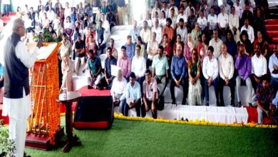 जहां भी उपयुक्त जगह मिले पेड़ जरूर लगाए जाएं : राज्यपाल  पटेल जहां भी उपयुक्त जगह मिले पेड़ जरूर लगाए जाएं : राज्यपाल  पटेल