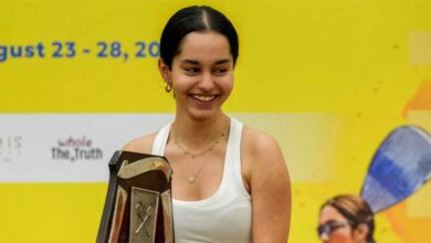 गत चैंपियन टिन्नी गिलिस को हराकर अनाहत सेमीफाइनल में गत चैंपियन टिन्नी गिलिस को हराकर अनाहत सेमीफाइनल में