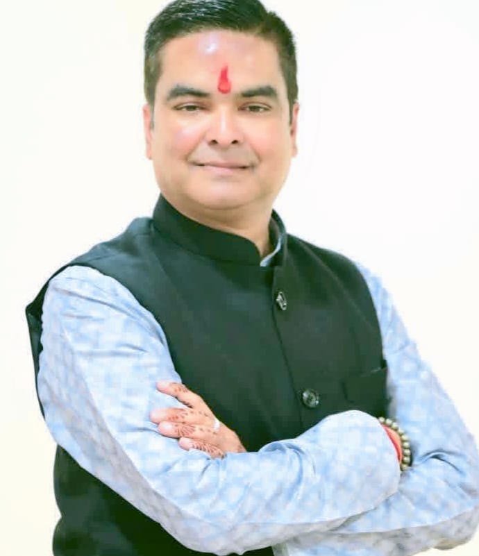 दुर्ग में झुलसे अभिषेक को बेहतर उपचार के लिए विधायक रिकेश की पहल पर, सेक्टर-9 बर्न युनिट में किया गया शिफ्ट