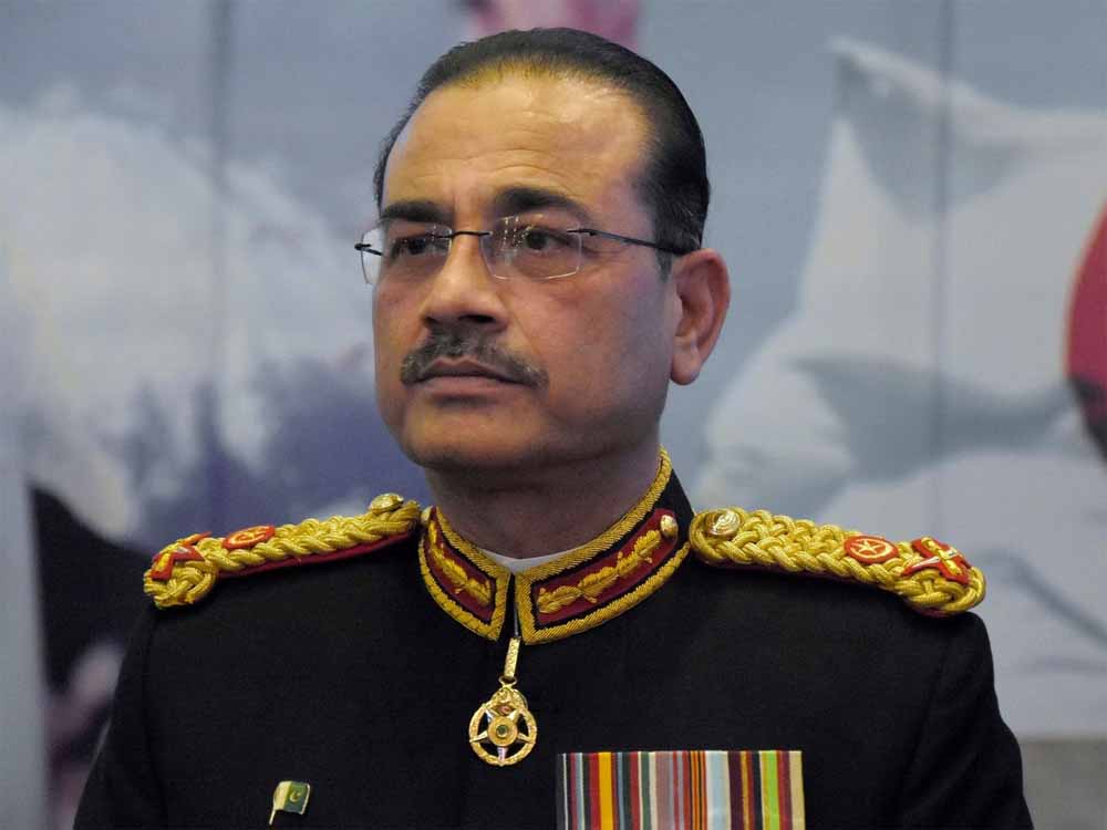 अफगानिस्तान में बमबारी के बाद आसिम मुनीर ने तालिबान को दी दो विकल्प वाली चेतावनी अफगानिस्तान में बमबारी के बाद आसिम मुनीर ने तालिबान को दी दो विकल्प वाली चेतावनी