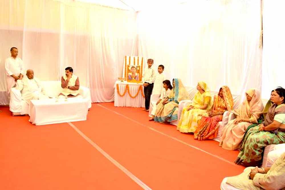 मुख्यमंत्री डॉ. यादव ने अनूपपुर विधायक के पुत्र के निधन पर शोक संवेदना व्यक्त की मुख्यमंत्री डॉ. यादव ने अनूपपुर विधायक के पुत्र के निधन पर शोक संवेदना व्यक्त की