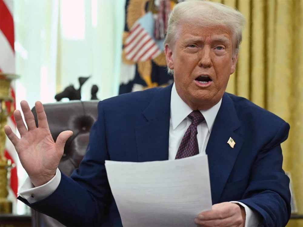 पहले कानून, अब राजनीति: H-1B वीज़ा पर ट्रंप को मिला सांसदों का दबाव पहले कानून, अब राजनीति: H-1B वीज़ा पर ट्रंप को मिला सांसदों का दबाव