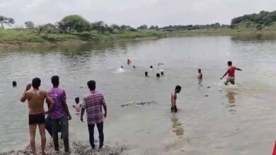 उज्जैन हादसा: 12 साल के बच्चे ने ट्रैक्टर स्टार्ट किया, 7 लोगों संग नदी में समा गया