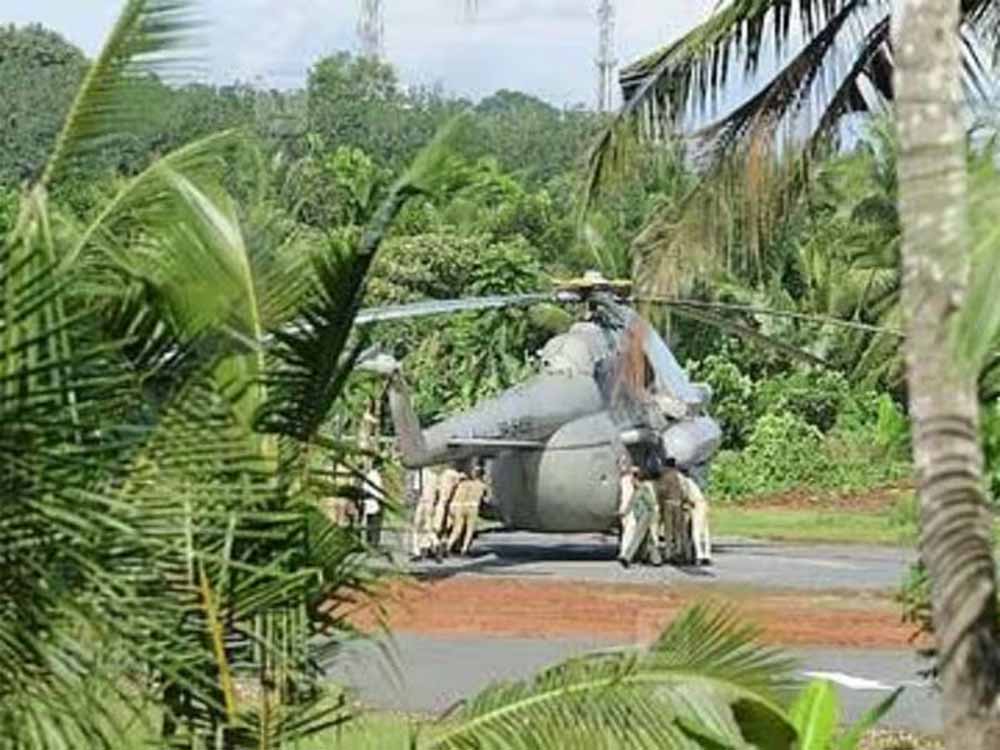 राष्ट्रपति द्रौपदी मुर्मू केरल में हादसे से टलीं, लैंडिंग के तुरंत बाद धंस गया हेलीपैड राष्ट्रपति द्रौपदी मुर्मू केरल में हादसे से टलीं, लैंडिंग के तुरंत बाद धंस गया हेलीपैड
