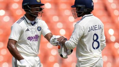 जडेजा-जुरेल के धमाके! भारत ने वेस्टइंडीज को पीछे छोड़ दी बड़ी लीड के साथ जडेजा-जुरेल के धमाके! भारत ने वेस्टइंडीज को पीछे छोड़ दी बड़ी लीड के साथ