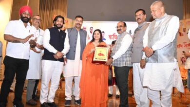 छत्तीसगढ़ राज्य युवा आयोग द्वारा पंडित दीनदयाल उपाध्याय ऑडिटोरियम, रायपुर में आयोजित हुआ युवा कवि सम्मेलन