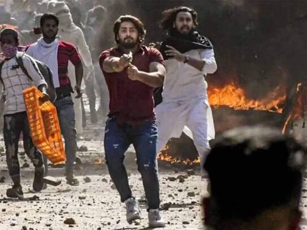 दिल्ली दंगे की साजिश! SC में पुलिस का खुलासा – ‘पूरे देश में फैलाना था आग, निशाने पर थे गैर-मुस्लिम’ दिल्ली दंगे की साजिश! SC में पुलिस का खुलासा – ‘पूरे देश में फैलाना था आग, निशाने पर थे गैर-मुस्लिम’