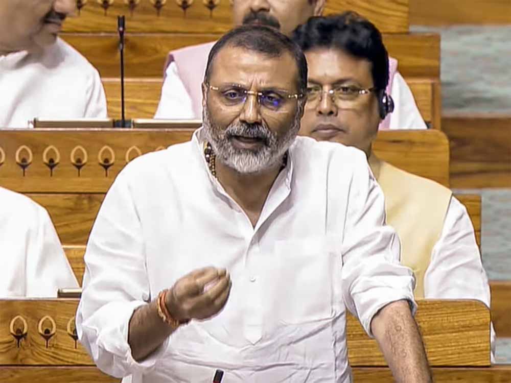 इमर्जेंसी का जिक्र कर कांग्रेस पर बरसे निशिकांत दुबे, बोले- 82 साल के बुजुर्ग भी थे जेल में इमर्जेंसी का जिक्र कर कांग्रेस पर बरसे निशिकांत दुबे, बोले- 82 साल के बुजुर्ग भी थे जेल में