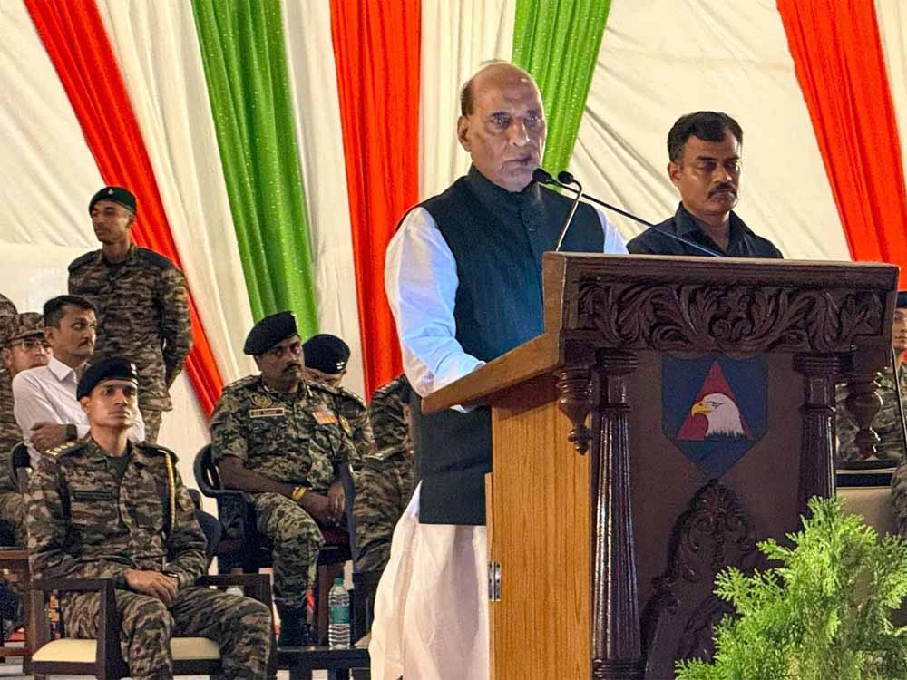 क्या है सर क्रीक? राजनाथ सिंह की चेतावनी के बीच पाकिस्तान का सैन्य ढांचा बढ़ाया जा रहा क्या है सर क्रीक? राजनाथ सिंह की चेतावनी के बीच पाकिस्तान का सैन्य ढांचा बढ़ाया जा रहा