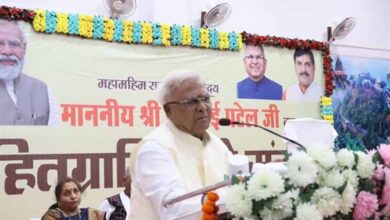 समृद्धि के शिखर पर माता-पिता, समाज और देश को कभी नहीं भूलें : राज्यपाल पटेल