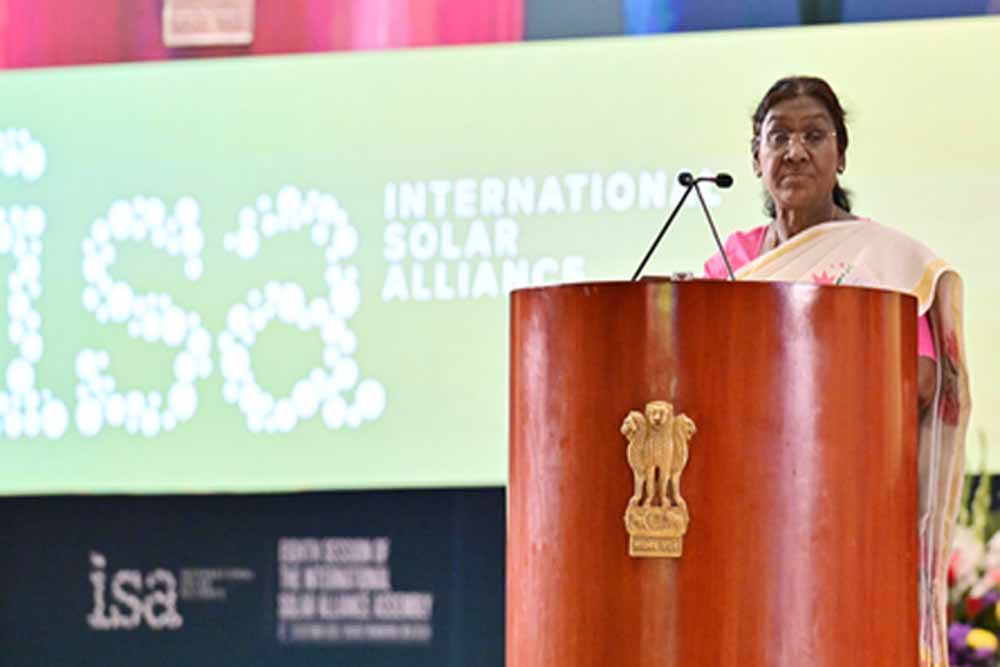 भारत 2050 तक बनेगा सोलर एनर्जी का वैश्विक केंद्र — राष्ट्रपति मुर्मू ने बताई भविष्य की ऊर्जा दिशा