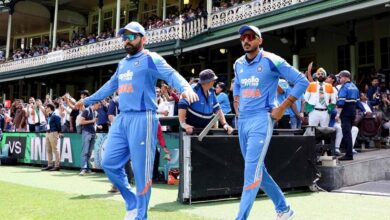 रोहित शर्मा का नया कीर्तिमान: फील्डर बनकर भी पूरा किया शतक, हिटमैन ने बढ़ाई रिकॉर्ड लिस्ट रोहित शर्मा का नया कीर्तिमान: फील्डर बनकर भी पूरा किया शतक, हिटमैन ने बढ़ाई रिकॉर्ड लिस्ट