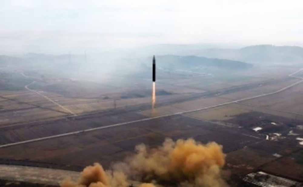 रूस ने क्रूज़ मिसाइल का परीक्षण, यूएस ने न्यूक्लियर परीक्षणों की तैयारी की घोषणा — किसके पास कितने हथियार? रूस ने क्रूज़ मिसाइल का परीक्षण, यूएस ने न्यूक्लियर परीक्षणों की तैयारी की घोषणा — किसके पास कितने हथियार?