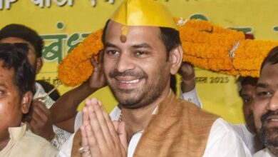 बिहार चुनाव 2025: तेज प्रताप यादव फिर मैदान में, महुआ सीट से ठोकेंगे दावेदारी बिहार चुनाव 2025: तेज प्रताप यादव फिर मैदान में, महुआ सीट से ठोकेंगे दावेदारी