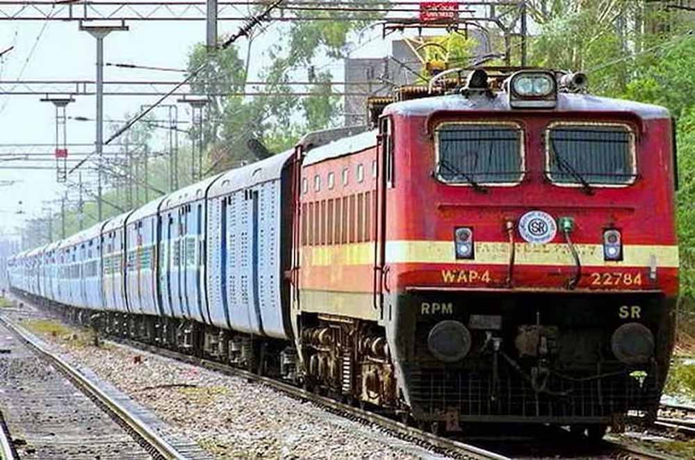 दिवाली में ट्रेनों की लंबी वेटिंग? अब नहीं! हर यात्री को मिलेगा कन्फर्म टिकट दिवाली में ट्रेनों की लंबी वेटिंग? अब नहीं! हर यात्री को मिलेगा कन्फर्म टिकट