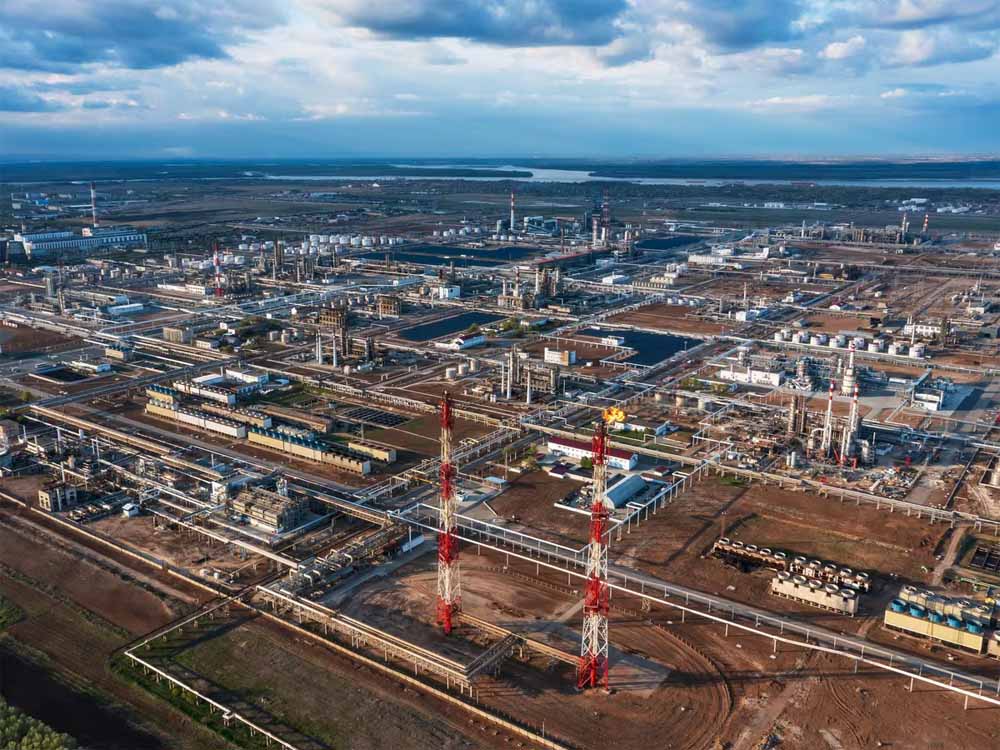 पुतिन का तेल साम्राज्य डगमगाया! ट्रंप से दूरी बढ़ी, रूस को बेचनी पड़ी विदेशी संपत्तियाँ