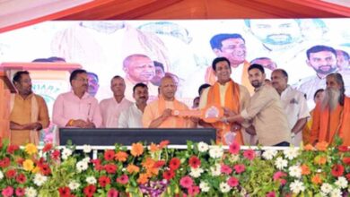 दीपावली से पहले खुशियों का तोहफा: सीएम योगी ने गोरखपुर में 160 परिवारों को फ्लैट की चाबी सौंपी