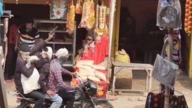 नकाबपोशों का दिनदहाड़े हमला,  ज्वेलरी शॉप से एक करोड़ की लूट, फायरिंग से अफरा-तफरी