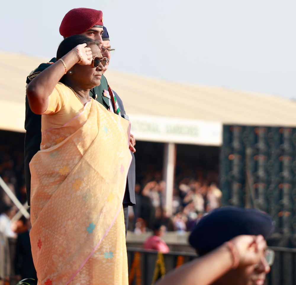 एक सशक्त व्यक्ति अनेक सशक्त व समृद्ध व्यक्तियों का कर सकता है निर्माण: राष्ट्रपति एक सशक्त व्यक्ति अनेक सशक्त व समृद्ध व्यक्तियों का कर सकता है निर्माण: राष्ट्रपति