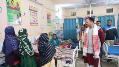 स्वास्थ्य मंत्री श्याम बिहारी जायसवाल ने सामुदायिक स्वास्थ्य केंद्र साजा का किया निरीक्षण