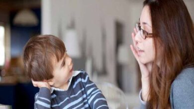 बुढ़ापे में बच्चों से प्यार और सम्मान पाना चाहते हैं? आज से ही बदल लें ये आदतें