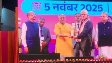 लंदन में मनीष तिवारी का जलवा: उपराष्ट्रपति ने किया ‘छत्तीसगढ़ अप्रवासी भारतीय सम्मान’ से सम्मानित लंदन में मनीष तिवारी का जलवा: उपराष्ट्रपति ने किया ‘छत्तीसगढ़ अप्रवासी भारतीय सम्मान’ से सम्मानित