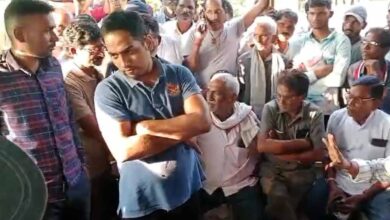 धर्मांतरण विवाद: शव दफनाने को लेकर हंगामा, प्रशासन की हस्तक्षेप से सुलझा मामला, दूसरे जिले में किया गया अंतिम संस्कार