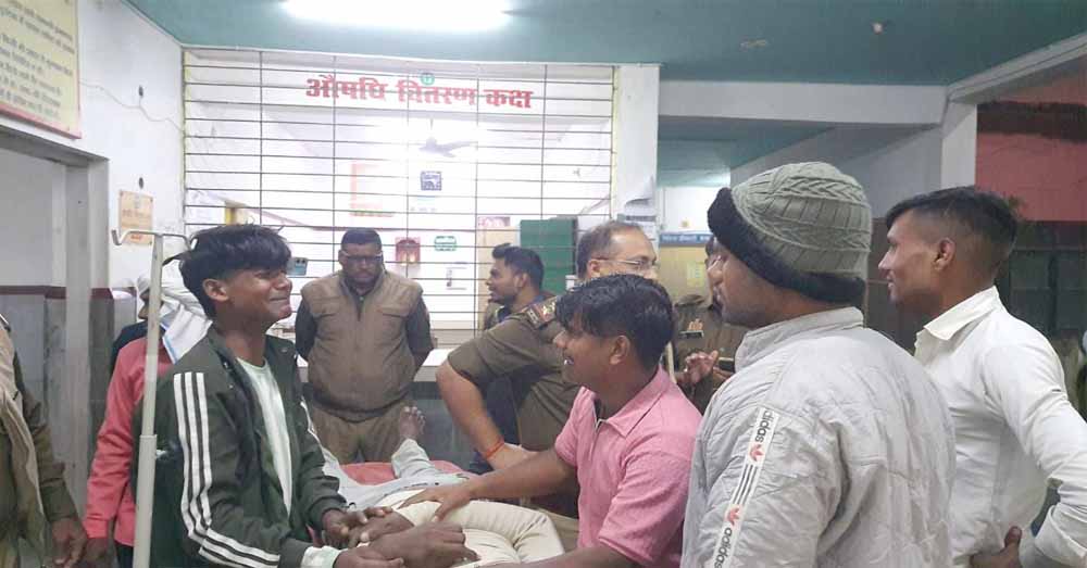 शिवगढ़ में दर्दनाक हादसा: मजदूरों से भरी पिकअप वैन पलटी, एक की मौत, सात घायल