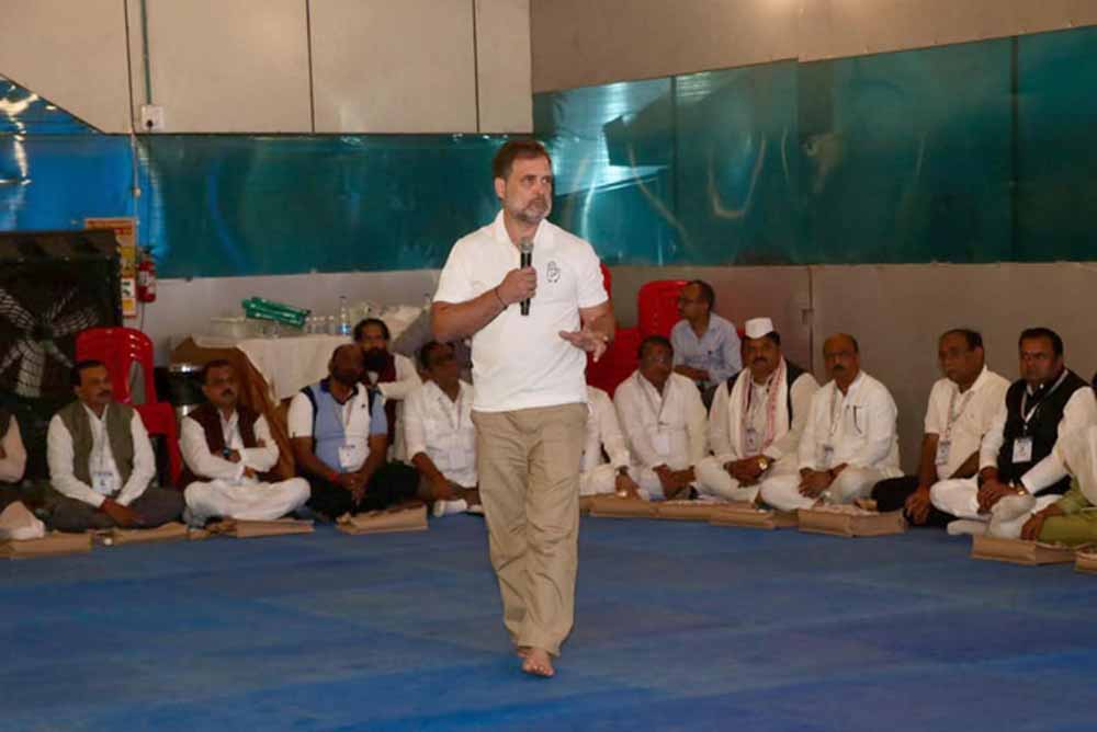 पचमढ़ी में जंगल सफारी के बाद राहुल गांधी का हमला: बोले, BJP ने एमपी में भी वोट चोरी की पचमढ़ी में जंगल सफारी के बाद राहुल गांधी का हमला: बोले, BJP ने एमपी में भी वोट चोरी की