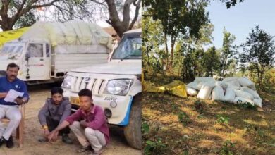 अनाज तस्करी का खेल शुरू: यूपी के बिचौलिए 143 बोरी धान छोड़कर फरार, वाहन जब्त अनाज तस्करी का खेल शुरू: यूपी के बिचौलिए 143 बोरी धान छोड़कर फरार, वाहन जब्त