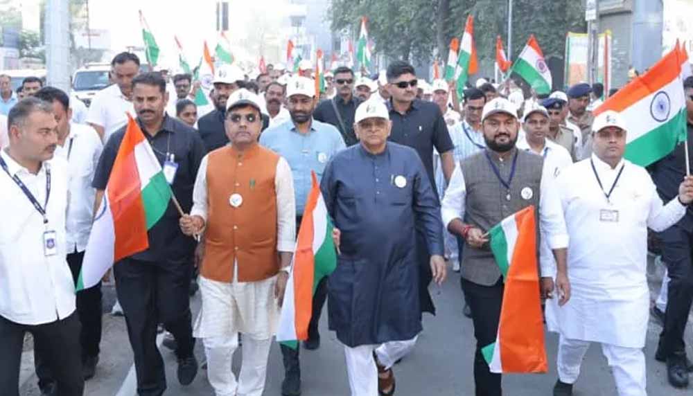 मुख्यमंत्री भूपेंद्र पटेल ने जूनागढ़ में ‘एकता मार्च’ को हरी झंडी दिखाई मुख्यमंत्री भूपेंद्र पटेल ने जूनागढ़ में ‘एकता मार्च’ को हरी झंडी दिखाई