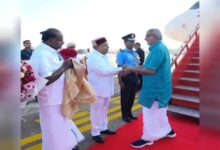 उपराष्ट्रपति सी.पी. राधाकृष्णन बेंगलुरु पहुंचे, राज्यपाल थावर चंद गहलोत ने किया स्वागत