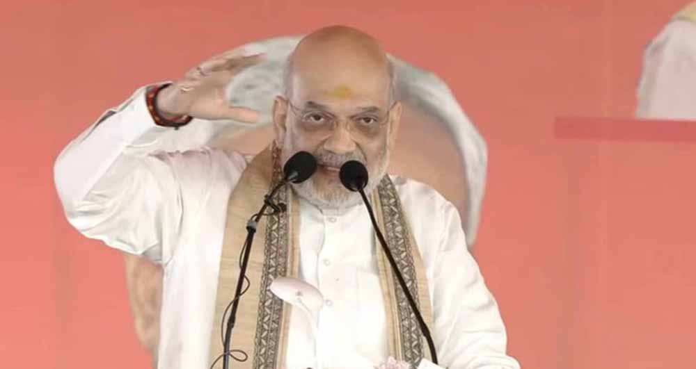 सासाराम रैली में अमित शाह का हमला: सोनिया, मनमोहन और लालू पर साधा निशाना सासाराम रैली में अमित शाह का हमला: सोनिया, मनमोहन और लालू पर साधा निशाना