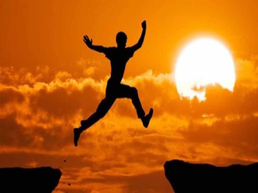 मुश्किल समय में अपनाएँ ये आदतें, निराशा और असफलता से दूर रहें